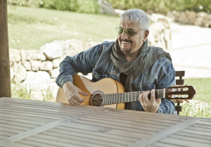 https://www.raicom.rai.it/2022/12/18/pino-daniele-il-figlio-alessandro-lo-racconta-a-speciale-tg1/
