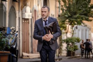 https://www.raicom.rai.it/2022/11/17/vincenzo-malinconico-su-raiplay-la-colonna-sonora-di-giampa-sulle-piattaforme-musicali/