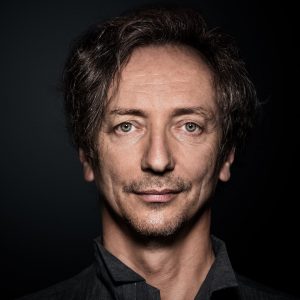 https://www.raicom.rai.it/en/2023/03/15/oscar-2023-to-volker-bertelmann-composer-of-the-soundtrack-of-tv-series-the-name-of-the-rose-published-by-rai-com/